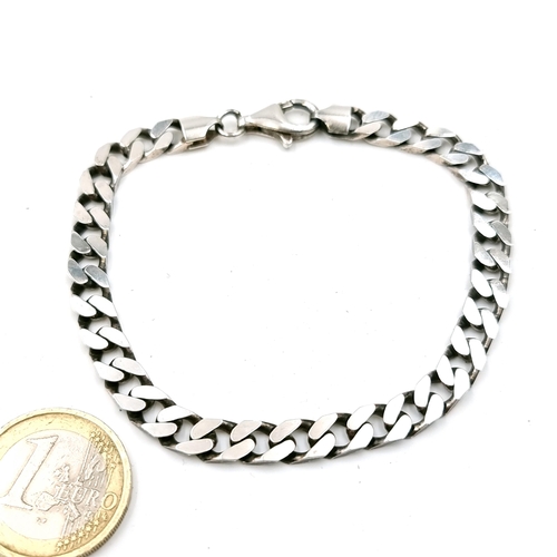 547 - A sterling silver bracelet. Weight - 17.4 grams.