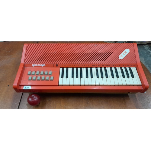 921 - A super retro large  Giaccaglia 410 digital keyboard / pianola with stand, with 37 keys in a fantast... 