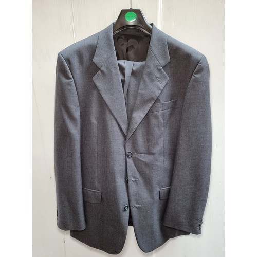 340 - A stunning mens St. Bernard pure wool suit in grey. Single breasted blazer EUR 40 / 102cm long. Trou... 