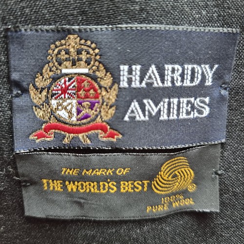 342 - A fabulous Hardy Amies mens double breasted suit with patterned waist coat. Suit is 100% wool, waist... 