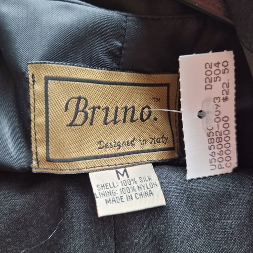 342 - A fabulous Hardy Amies mens double breasted suit with patterned waist coat. Suit is 100% wool, waist... 