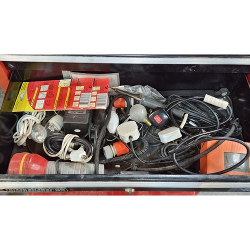 363 - An SPG International metal heavy duty 2 drawer unit. Containing of miscellaneous tools unchecked.