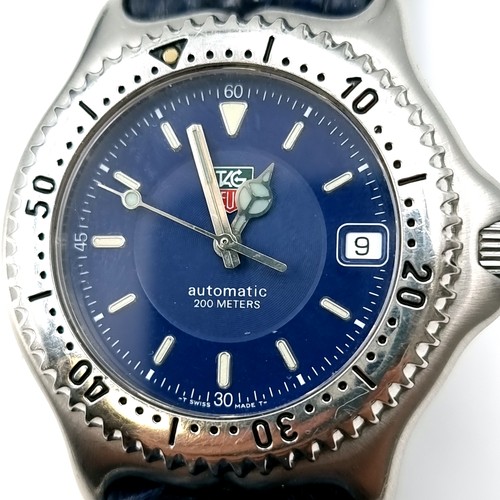 1054 - Star Lot: A superb TAG Heuer Swiss made mens wrist watch - Automatic, sapphire crystal and stainless... 