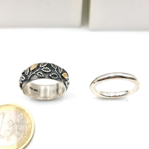 1061 - Two pretty 925 sterling silver Pandora rings. Both in original Pandora boxes. Sizes L. Total weight ... 