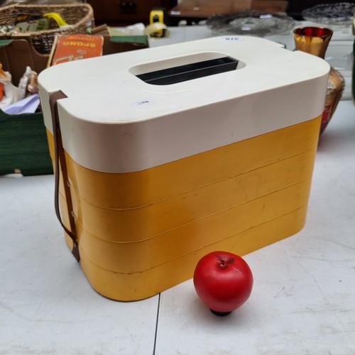 378 - A funky retro, mid century modern three tier picnic set.