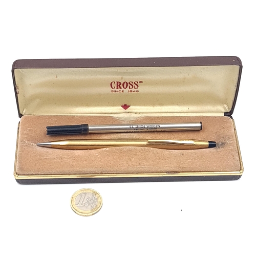 587 - A 10 carat gold plated cross propelling pencil together with a cross medium point refill. In origina... 