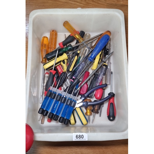 680 - A mixed lot of assorted hand tools. The lot includes mainly screwdrivers of various brands, includin... 