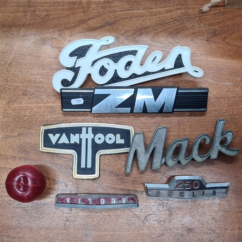 732 - Vintage Automotive Badges Collection: This lot includes six vintage vehicle badges including Foden, ... 