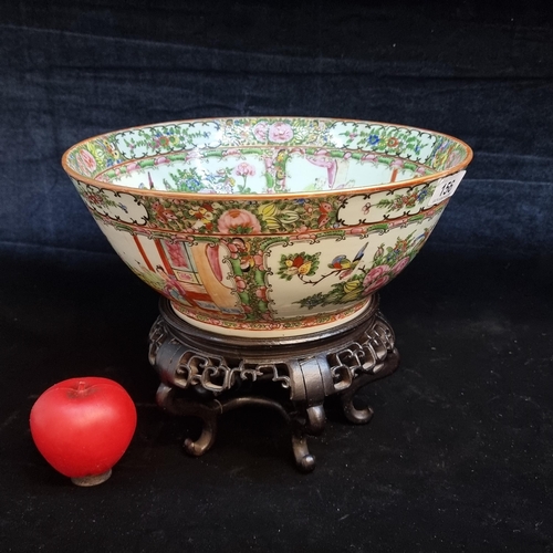 156 - Star lot : A beautiful early 20th century large hand painted famille rose porcelain Chinese bowl on ... 