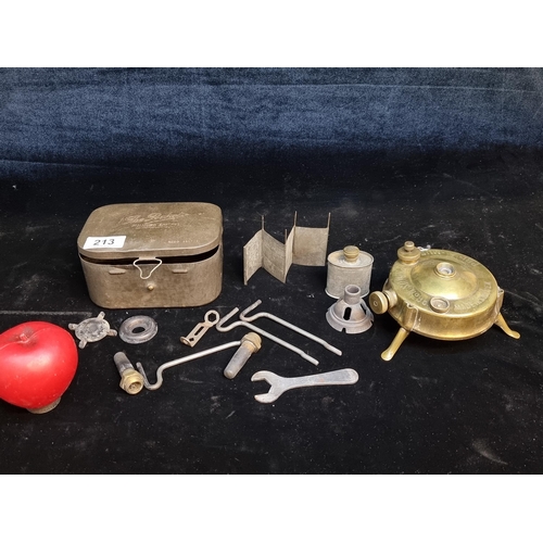 213 - A Primus No.96 Swedish camp stove kit. T16 to base. With the original embossed metal box.