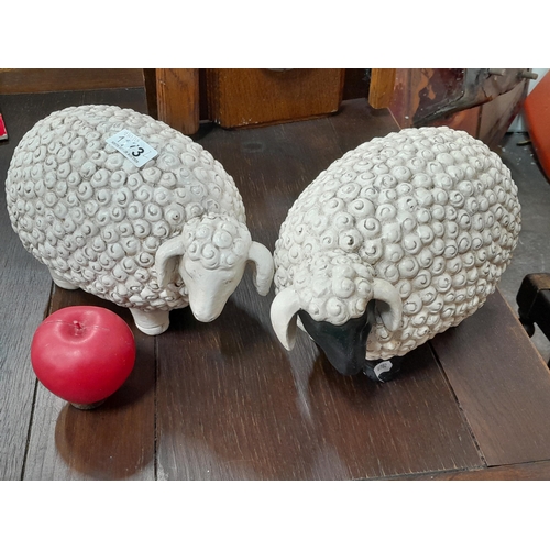 1173 - A pair of adorable sheep statues.