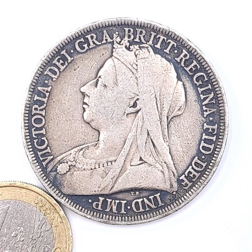 44 - A Queen Victoria 1896 silver crown in fine condition. Weight 27.92 grams. (93% silver)