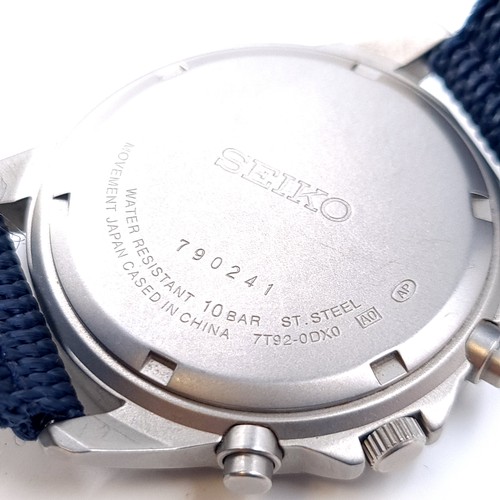 592 - An as new SEIKO chronograph wrist watch, water resistant to 100m. Comes with luminous dials and sett... 