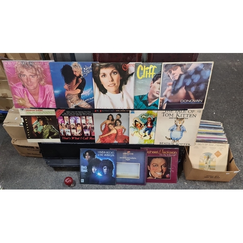 745 - Vinyl records collection including albums by Rod Stewart, Carpenters, Cliff Richard, Donovan, Martha... 