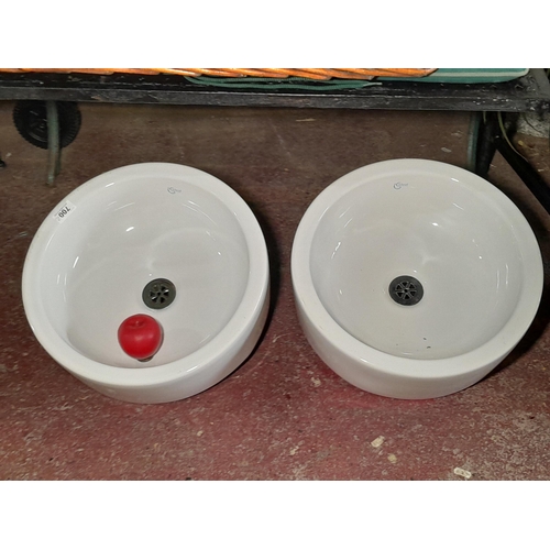 700 - A pair of quality vessel handbasin / sinks by Ideal Standard. Diameter 40cm. Same came be seen on Vi... 