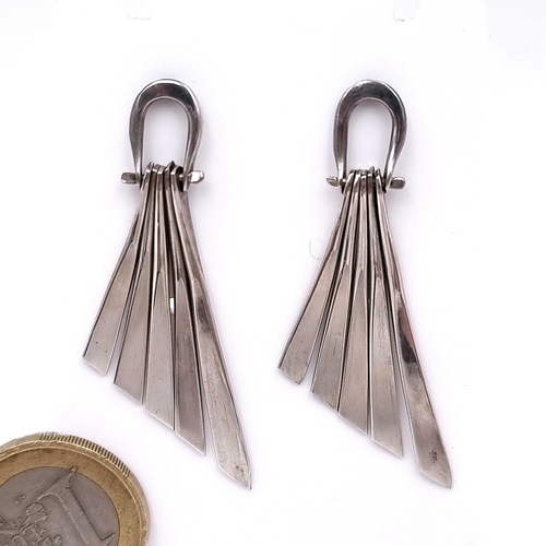 1011 - An elaborate pair of Sterling Silver Art deco style Fan earrings. Stamped 925.
Total Weight: 10.24 g... 