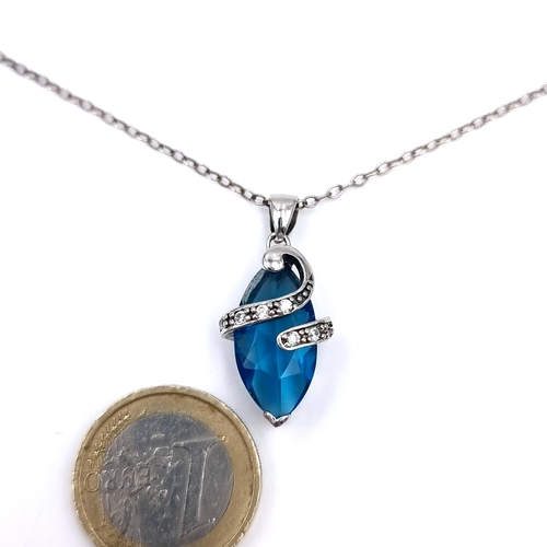 1017 - A Sterling Silver Blue Marquise cut Gem stone. Stamped 925. Boxed.
Total Length of Necklace: 45 cm  ... 