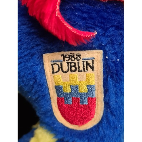 799 - Mixed lot containing a commemorative milk bottle lamp, a plush toy, Dublin millennium T-shirt, comme... 