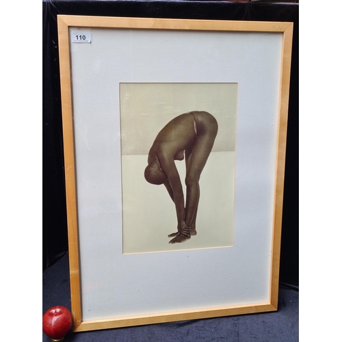 110 - A print of an original Herb Ritts photograph. Features a Nude African Black woman. Housed in a woode... 