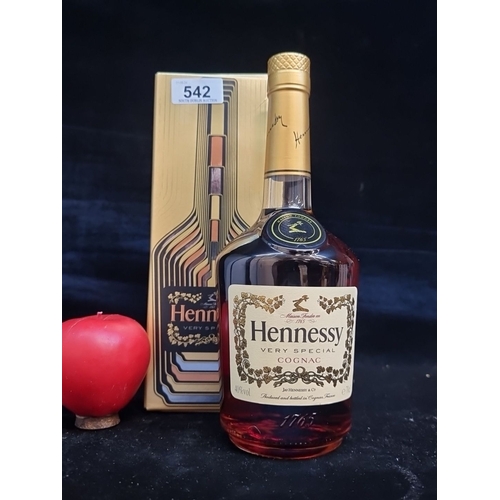 Hennessy Very Special Cognac, 700ml, 40% ABV. Includes