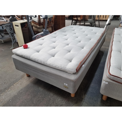 869 - Super Star Lot: A fantastic super clean condition. luxury Swedish made DUX single bed, model no: 100... 