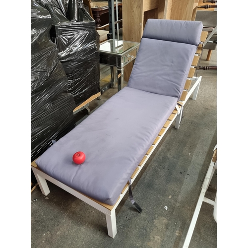 872 - An excellent example of an 'Out Sunny' metal framed wood slatted outdoor lounge chair with adjustabl... 