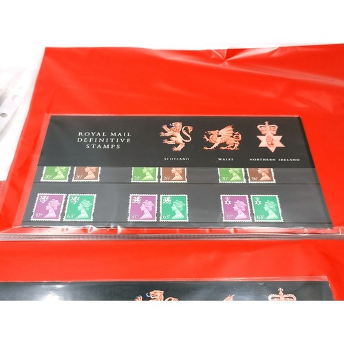 1046 - An excellent collection of British fine definitive and postage due stamps. Presentation packs includ... 