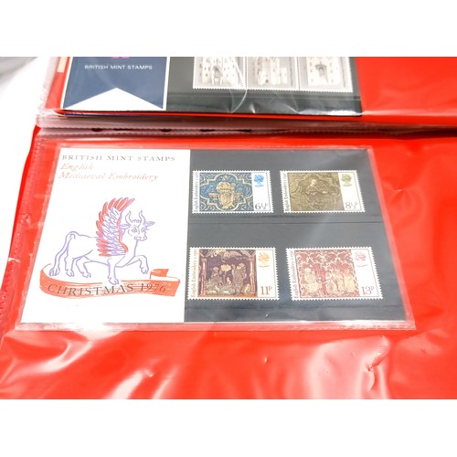 1046 - An excellent collection of British fine definitive and postage due stamps. Presentation packs includ... 