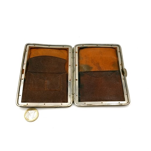 43 - A lovely early 20th century Birmingham Silver and Leather Wallet. With working clasp. Lovely patina ... 