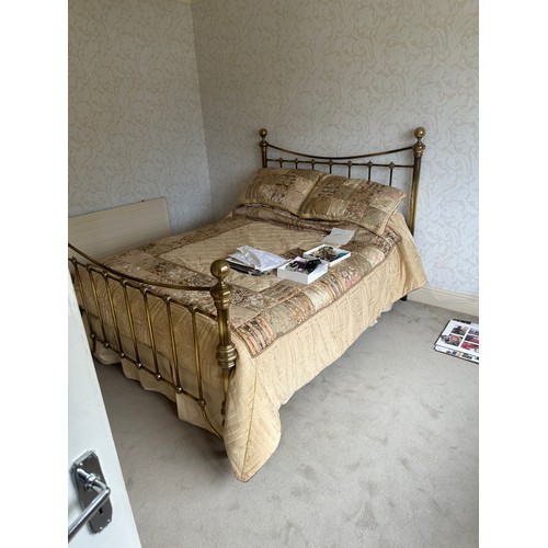 1065 - Star lot : A very high quality Brass Bed, 5 feet x 6'6 Lovely quality (If we get the bedding with it... 