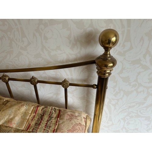 1065 - Star lot : A very high quality Brass Bed, 5 feet x 6'6 Lovely quality (If we get the bedding with it... 