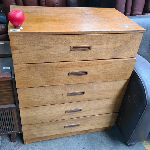 869 - A mid century chest of drawers with five pull-out drawers. MM: 72cm L X 90cm H X 42cm D