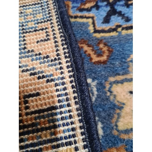 Star lot : A gorgeous large Sarakhan 100% wool hand made rug. In tones ...
