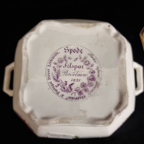 121 - An early very pretty 19th century Spode lidded dish, very rare felspar porcelain mark. With handpain... 