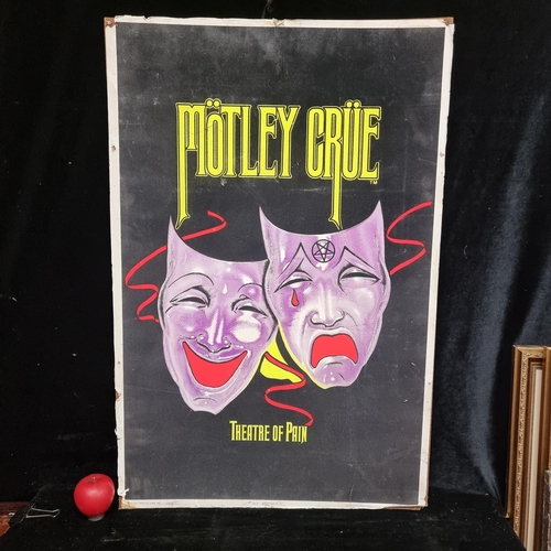 106 - Star Lot: A super cool large 1985 original Mötley Crüe, Theatre of Pain flocked velvet music poster ... 