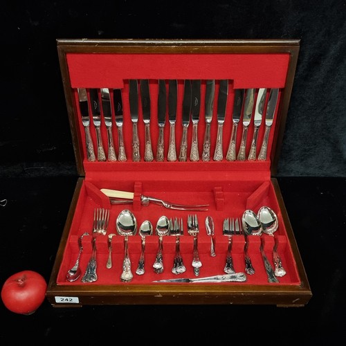 242 - A mixed canteen set containing mostly Newbridge cutlery includes, knives, forks and spoons.