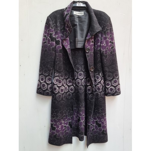 434 - A fabulous vintage John Bentley felt coat in a stylish purple, grey and black design. With four butt... 