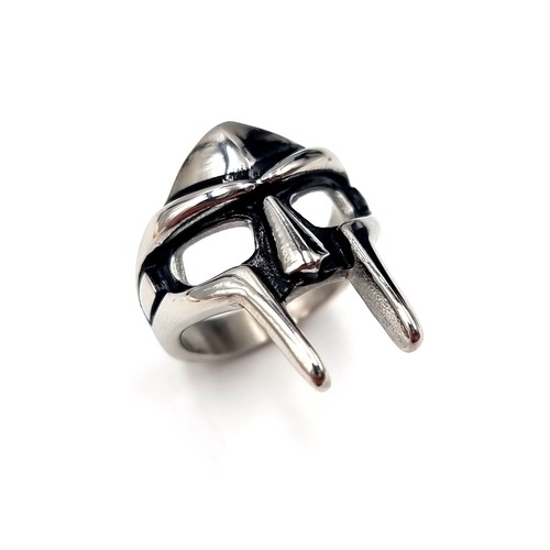 1061 - An MF Doom gents ring. Ring size S.