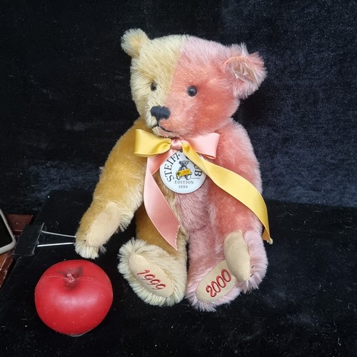 274 - A two toned Steiff club 1999 edition bear in excellent condition. With a button in the ear, original... 