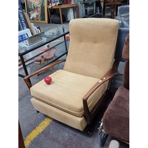 404 - Star lot : A very rare Parker Knoll model 1020 reclining chair. A fabulous Mid-Century Modern armcha... 