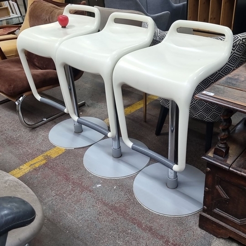 406 - Star Lot : Set of three cream colored bar stools with sylinder System By Segis Italy for Pocci and D... 