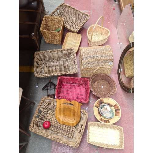 364 - A nice selection of wicker baskets including a lovely chest like example, and heart shaped example. ... 