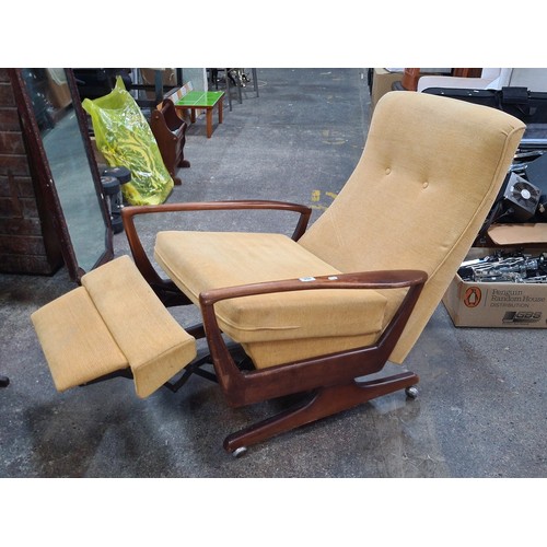 404 - Star lot : A very rare Parker Knoll model 1020 reclining chair. A fabulous Mid-Century Modern armcha... 