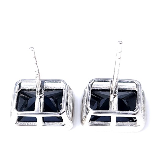 8 - A pair of new Silvora black onyx stone sterling silver stud earrings. Weight - 2.15 grams. Stamped 9... 