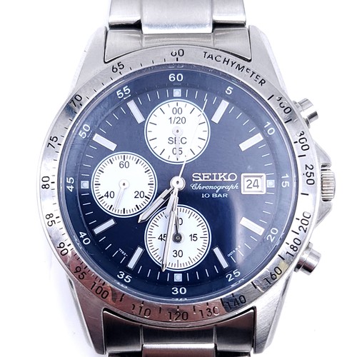 15 - Star Lot : A Seiko chronograph 10 bar wristwatch (Diver's watch). Comes with original metal bracelet... 