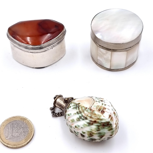 59 - A collection of three items consisting of a polished agate stone vinaigrette in sterling silver. Tog... 