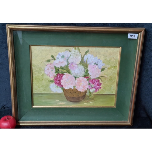 959 - A wonderful original acrylic on board painting. Features a still life botanical study of flowers in ... 