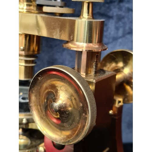 930 - Super star lot : A stunning antique solid brass microscope with additional lenses and housed in a be... 