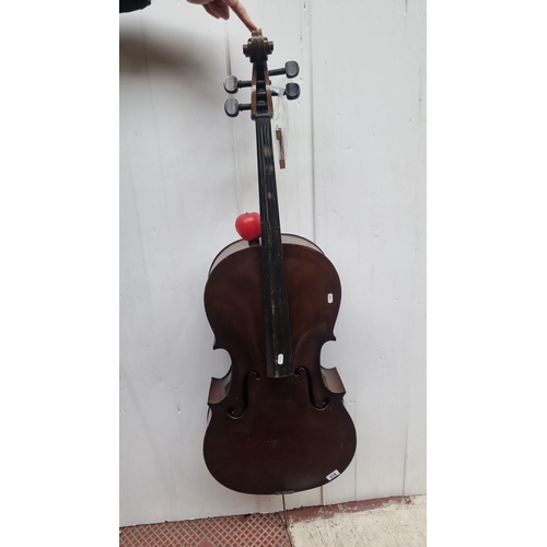 418 - Antique cello with wooden body and pegs. There is one label to interior 