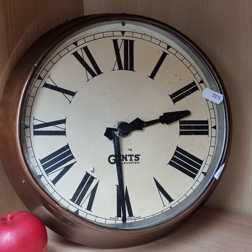 450 - A superb 1940's vintage original Gents of Leicester railway copper clock. Featuring Roman numerals t... 